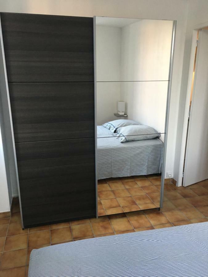 Charmant T2 Rdc Dans Residence Avec Parc Arbore Saint-Pierre-le-Moutier Exterior photo